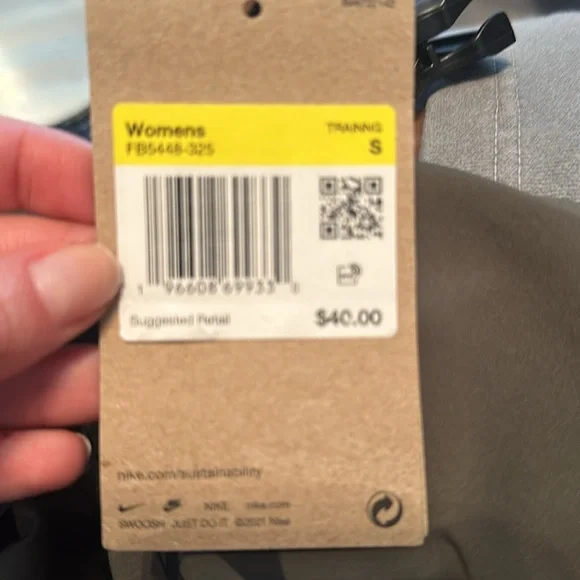 New!! Nike Pro Women’s bike shorts - Picture 6 of 7